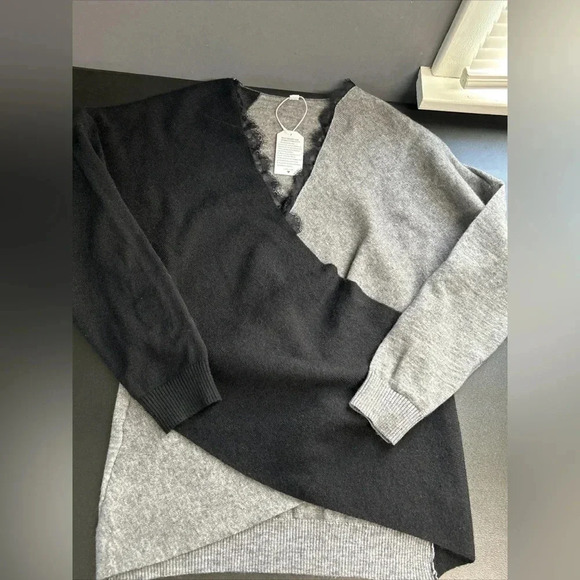 Sweaters - Derandy Women’s Large Mock Wrap Sweater Lace Black Gray Stretch Fairy Bohemian